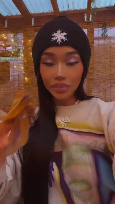 The Female Rap Room On Twitter Saweetie Eating Baby Octopus