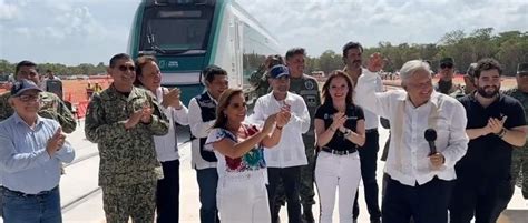 Amlo Celebra Llegada Del Primer Convoy Del Tren Maya A Canc N Baul