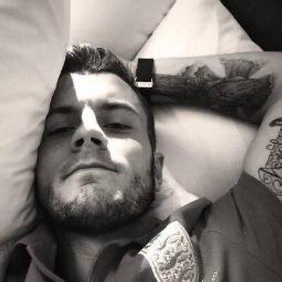 Phim Sex on Twitter Vắng chồng mẹ chổng đít cho con trai địt rồi say sưa bú cặc và rên rỉ