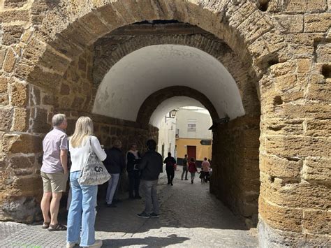 Cadiz City Center Guided Walking Tour