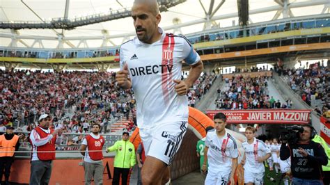 Verón Feliz En Su Despedida En La Carrera De Un Jugador No Se Podía