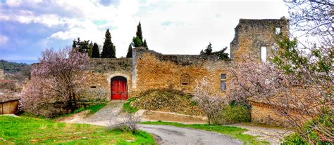 Lagnes Village Du Luberon Ou La Rencontre Entre Voyageurs Patrick Le