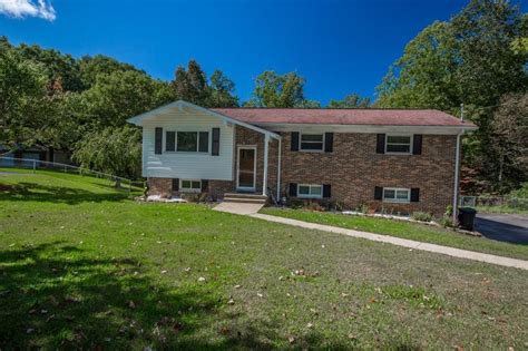 606 Overlook Dr Beckley WV 25801 Trulia