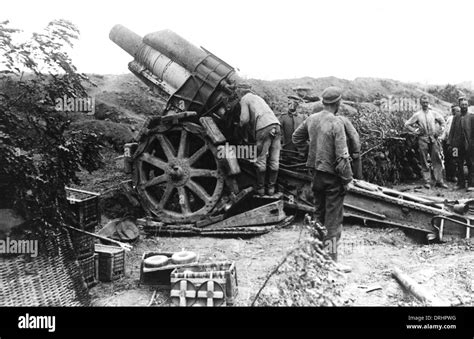 German 21cm Howitzer In Action France Ww1 Stock Photo 66159340 Alamy