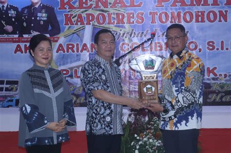 Walikota Caroll Senduk Hadiri Acara Kenal Pamit Kapolrestomohon