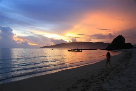 Pesona Pantai Kuta Lombok Dan Legenda Putri Mandalika PanduanWisata Id