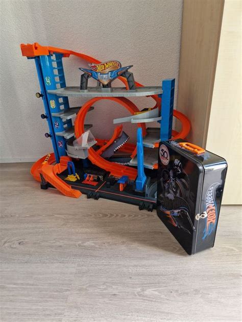 Hot Wheels City Ultimate Garage Hai Angriff Gebraucht In Hendschiken
