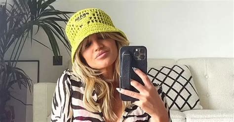 Ashley Roberts 40 Sizzles In Tiny Bikini Top And 500 Hat As Fans Brand Her Gorgeous Daily