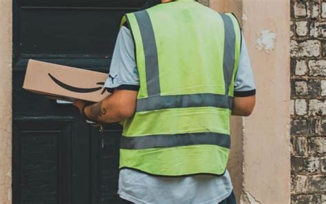 Amazon A Vendu L Urine De Ses Employ S En Bouteille Sans M Me S En