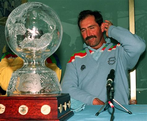 Cricket World Cup Trophy 1992