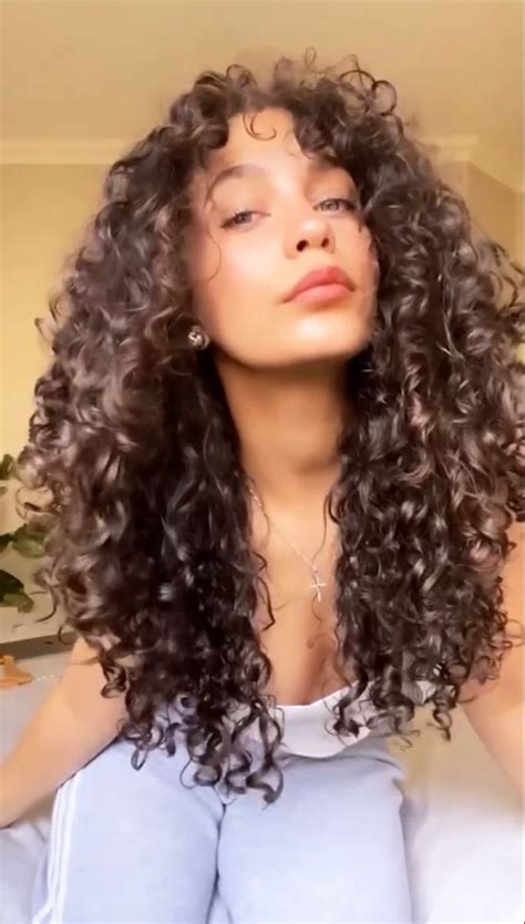 27 Trendy Curly Hairstyles For Women To Try In 2023 Long Layered