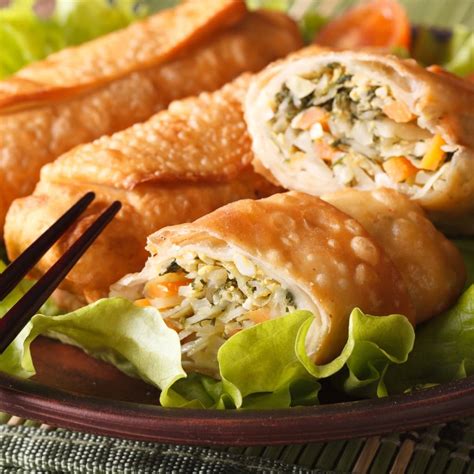 Spring Roll vs. Egg Roll (What's the Difference?) - Insanely Good
