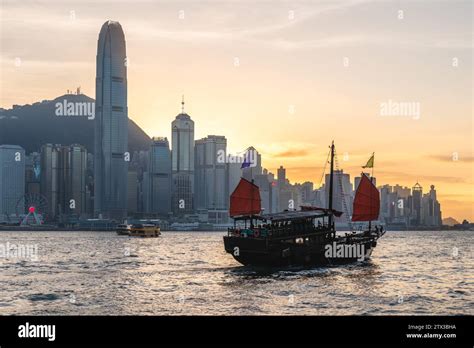 Aqua Luna Junk Tour Hi Res Stock Photography And Images Alamy