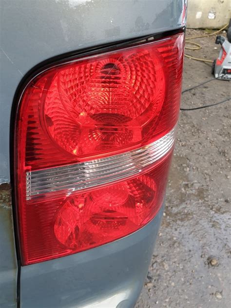 Volkswagen VW TOURAN lampa prawa tylna tyl Małoszyce OLX pl