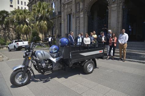 Hugo Toro Volver A Trabajar En Su Motocarro Gracias A Una Colecta De