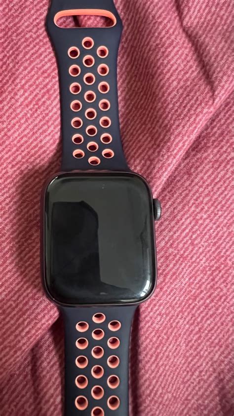 Apple Watch Series 6 Nike Edition Mobile Phones And Gadgets Wearables And Smart Watches On Carousell