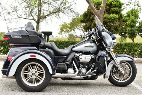 2019 Harley-Davidson® Tri Glide® Ultra FLHTCUTG | Palm Beach Harley ...