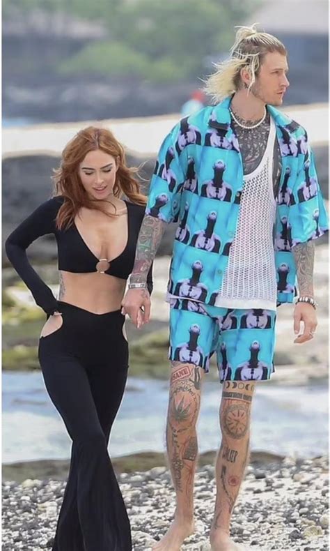 Megan Fox y Machine Gun Kelly juntos en Hawái desmintiendo rumores de