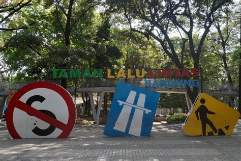 Taman Lalu Lintas Lokasi Harga Tiket Masuk Dan Jam Buka