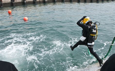 Female diver leaves her mark in history | Article | The United States Army