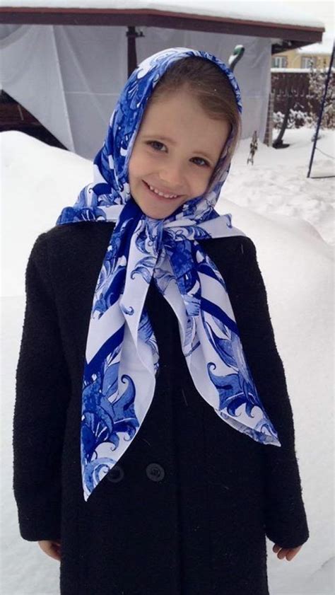 Платок "Гжель" РУССКИЕ В МОДЕ by Nina Ruchkina. Scarf with Russian ...