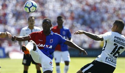 Ex Paraná Jhonny Lucas lamenta geladeira na Bélgica Quero jogar