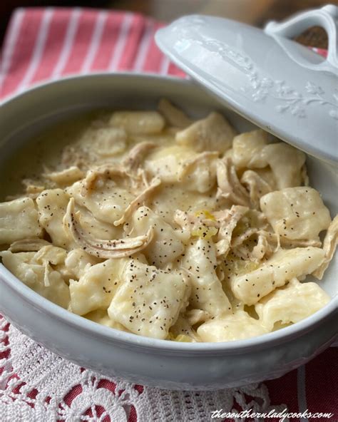 Chicken And Dumplings The Southern Lady Cooks Karinokada