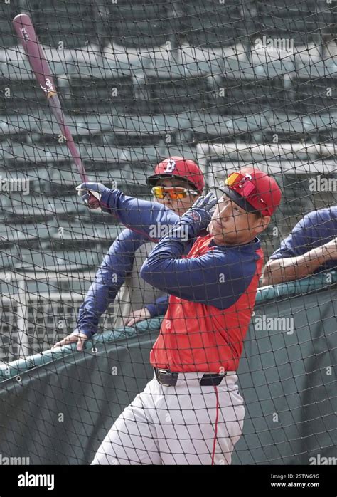 masataka yoshida   boston red sox takes batting practice  spring