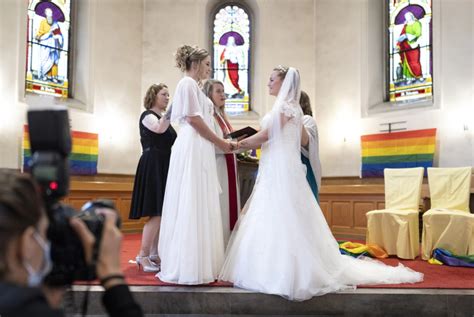 Um Dos Epicentros Da Reforma Su A V Igrejas Aprovarem O Casamento Gay Voz Da Bahia