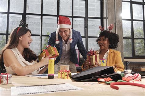 christmas office stock  images  backgrounds