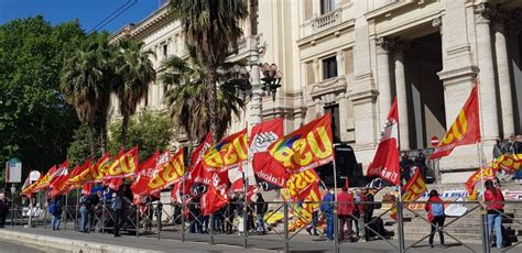 Usb Pubblico Impiego Scuola Scuola Giovedì 6 Maggio Sciopero Nazionale Per Risolvere I