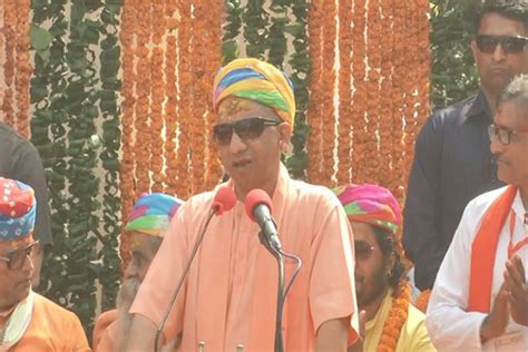 Cm Yogi Adityanath Plays Holi With Locals Leads Lord Narsingh Shobha Yatra In Gorakhpur