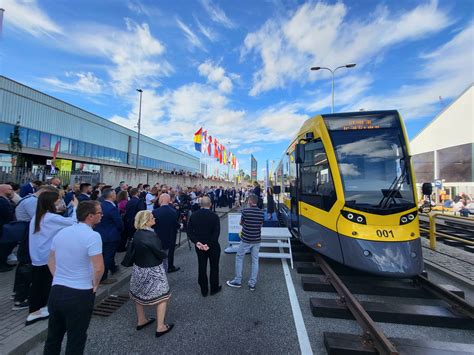 Trako Tramwaj Dla Sarajewa I Flirt Dla Kolei Serbskich Stadler