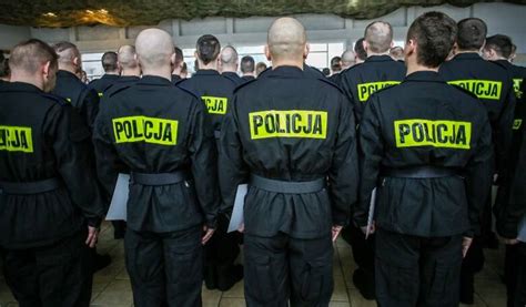 Trwa nabór do policji we Wrocławiu Zobacz jak zostać policjantem w