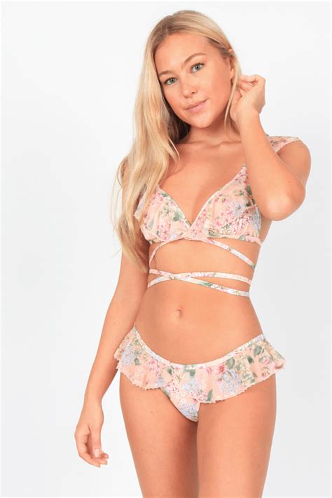 Angie Bikini Nuda Lepietredicanossa It