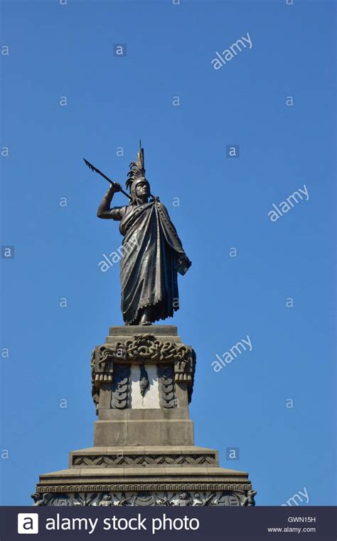 Cuauhtemoc Statue High Resolution Stock Photography and Images - Alamy