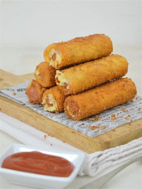 Rollitos De Salchicha Y Queso Con Pan De Molde Cuuking Recetas De Cocina