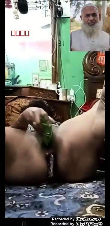 Horny Slut Masturbating With Brinjal On Vc