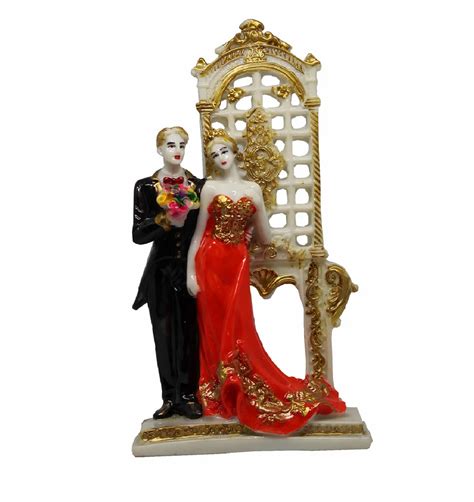 Multicolor Polyresin Love Couple Statue Cm For Interior Decor Size