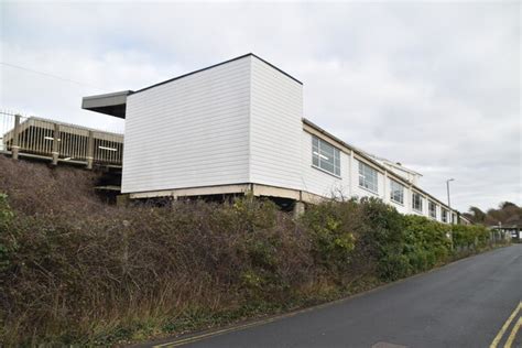 Cooden Beach Station © N Chadwick Cc By Sa20 Geograph Britain And