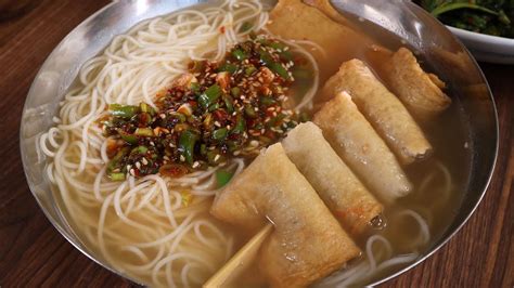 Fish cake noodle soup (Eomuk-guksu: 어묵국수) recipe - Maangchi.com