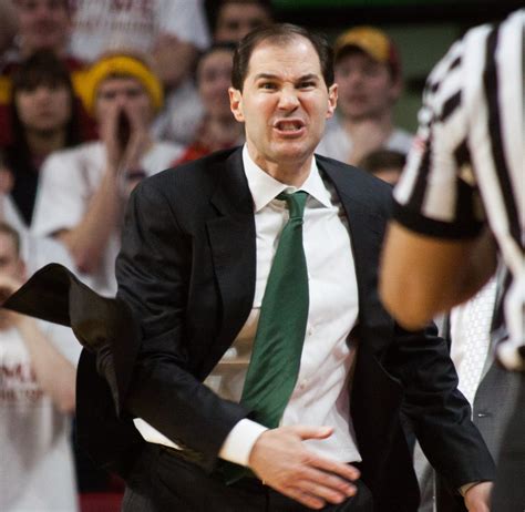 Why Do NBA Players Argue With Referees? - Realhoopers