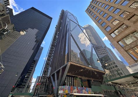 Façade Reaches Pinnacle Of JPMorgan Chase Headquarters At 270 Park