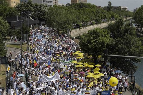 Galerie Foto De Profesori La Cel Mai Mare Protest Din Ultimii