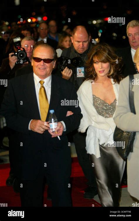Jack Nicholson and Lara Flynn Boyle at the About Schmidt premiere