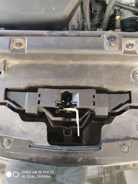 КОЖУХ ЗАМКА КАПОТА — Mazda 3 (2G) BL, 2 л, 2011 года | аксессуары | DRIVE2