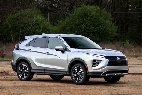 2025 Mitsubishi Eclipse Cross Pictures: | U.S. News 