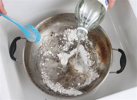 The Single Best Way To Clean A Badly Burnt Pot — Eat This Not That