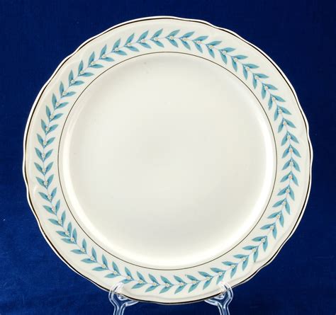 2 Edwin Knowles Blue Laurel Dinner Plates W1842evi Unused Knowles