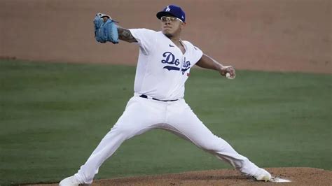 Los Giants asaltan Dodger Stadium Con todo y Urías TUDN MLB TUDN